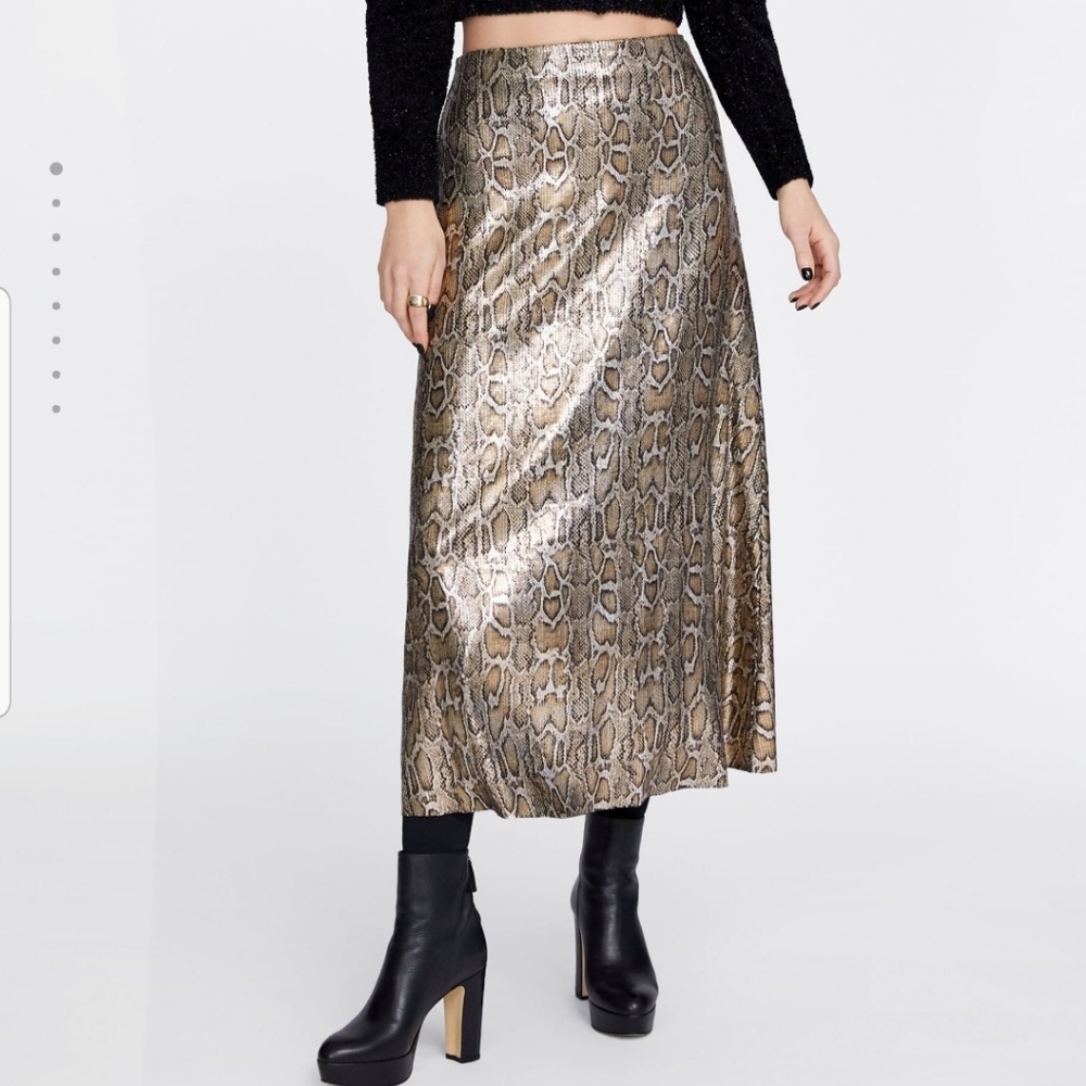 NWT Zara Limited Edition Sequined Snakeskin Skirt